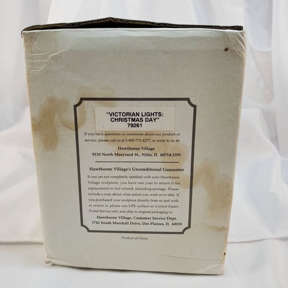 Thomas Kinkade's Victorian Lights Christmas Day Celebration of Lights Collection - Picture 11 of 13